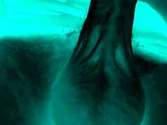 嘿，你相信他在酒店骗我给他口交吗？