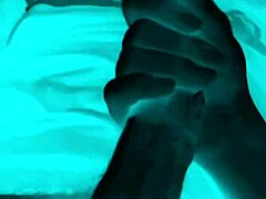 嘿，你相信他在酒店骗我给他口交吗？