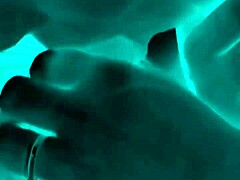 嘿，你相信他在酒店骗我给他口交吗？