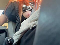 意大利熟女Artemisia Love开车闪现大奶，长发恋物