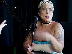 she was asked to leave several places and had an open relationship 😅