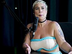 she was asked to leave several places and had an open relationship 😅