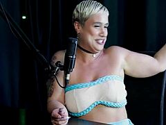 she was asked to leave several places and had an open relationship 😅