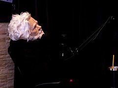 Belinha Baracho 在透明红色采访中分享最喜欢的食物和幻想