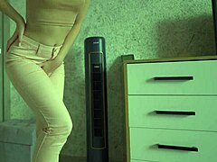 Female Desperation Pee In Jeans Video