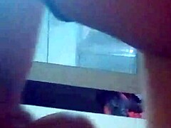 exibindo minha buceta e tocando bem gostoso, cheia de tesao, doida pra sentar na pica!