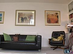 i'm the heeled redhead mature british lesbian who tastes pussy with fingering and oral masturbation