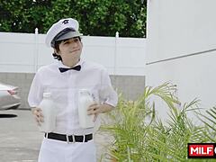 i seduce my friend in the bathtub