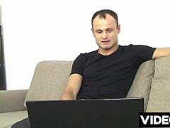 Polskie filmy porno interview with Toxic Fucker in casting session.