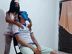 娘炮看骚货大胆扭臀舞