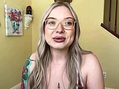 Stuck Up Femdom Wife Loves Pussy