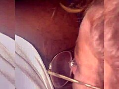 网红在路上给鸡巴口交羞辱