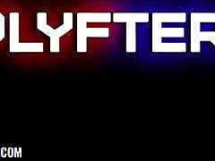 商店里我没有员工福利，只有硬操