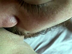 cogiendo rico con mi novio mientras mi papa esta en la sala