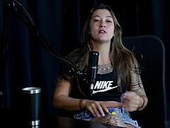 I can't believe Flor de Damiana wants to fuck two men after kissing a celebrity