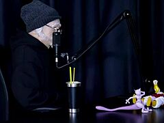 I can't believe Flor de Damiana wants to fuck two men after kissing a celebrity