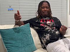 lucky delivery guy feels the thrill of getting cum on his ass from a juicy pussy.