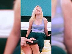 菲菲·福克斯足部挠痒特别秀