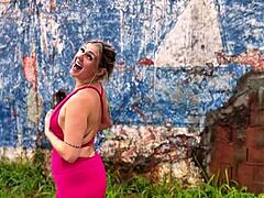 fucking deliciously on paulista streets, my peeled pussy getting licked