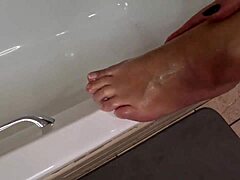 oiled slut rubs her sexy body