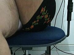 sexy crossed legs - leave your comment and i'll post more videos