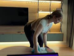 健身熟女女仆骑老板鸡巴保工作