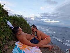 Casal E Flagrado Fazendo Sexo Na Praia Em Sao Paulo 🌊