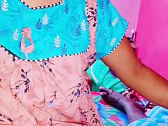 印度继母骑乘猛操继子泰卢固淫语对白