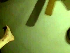 fisting her pretty pussy in amateur couple session