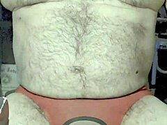 埃兹索萨床上露奶骚浪自拍5月30日