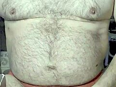 埃兹索萨床上露奶骚浪自拍5月30日