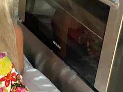 Minha mulher pegou eu com pau dentro do cu da enteada na cozinha sex toy?