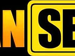 看大黑奶晃荡我骑美式白人大屌后入