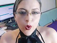 hey zaramontoyareal, are you that perverted secretary getting horny with toys and squirting?