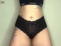 印度拉丁妹紧逼勒痕内裤自制POV诱惑