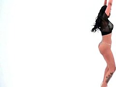 laura athens diva with big ass and tits