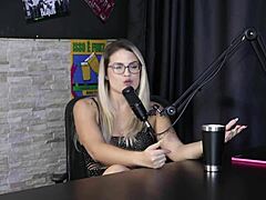 A Sua Namorada Queria Colocar Mais Pessoas Na Relação Ele A Deixou Pelada Ela É Poliamorista E A Traição - Mathheus Caetano Sheer Red