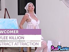 Big Tits Blonde Milf Babe Kaylee Killion Exposing Beautiful Curvy Body!