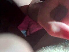 越南亚妹激烈没鸡巴插小屄细节