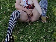 我想在哪就自慰…户外晃大屁股露洞。