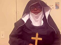 hey, it's nun hazelnut bringing some wild vibes this halloween night 😈🎃
