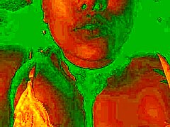 哥伦比亚辣妹Bluee自然大奶狂晃 被狂舔骚穴爽翻天