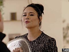 成熟奶奶Dana Vespoli 和继女老公搞上了