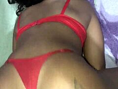 Novinha gostosa abriu as pernas para dotado e quaser n�o aguentou a piroca... so hot! 🔥🍑