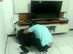 dona de casa complains to the technician that her husband didn't notice her new lingerie, so she puts it on and asks his opinion 😏