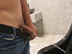 Oh man, Diogo Brasileiro... I-I can't stop touchin' myself watchin' this solo session, it's so hot...