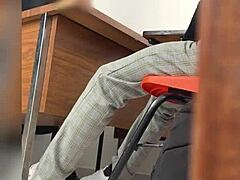 墨西哥熟女老师大奶公共教室干学生