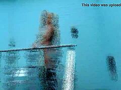 a peladona do bbb a mais gostosa da net dances to portuguese music in usa