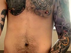 户外公共厕所猛撸到激烈高潮业余风