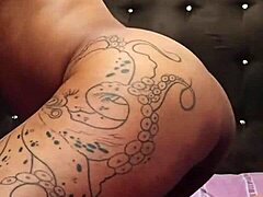 Morena slut reaches creamy orgasm squirting